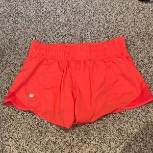 NEW HOTTIE HOT YOGA NEON SALMON SHORTS MESH 2.5” inseam sz 4